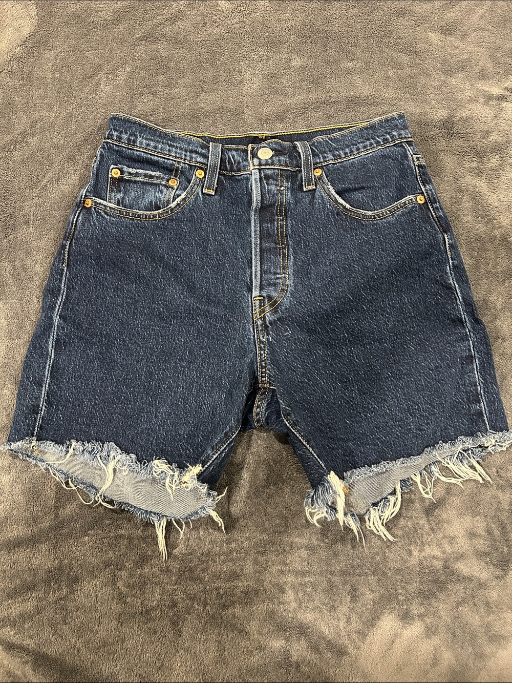 Classic Dark Wash Denim Women’s Levi’s Shorts